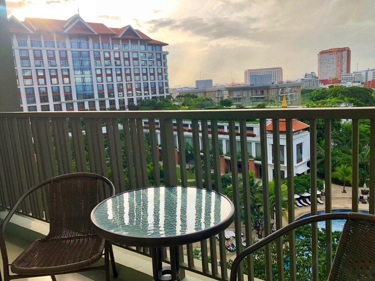 The Astra Suites Chiang Mai Eksteriør billede